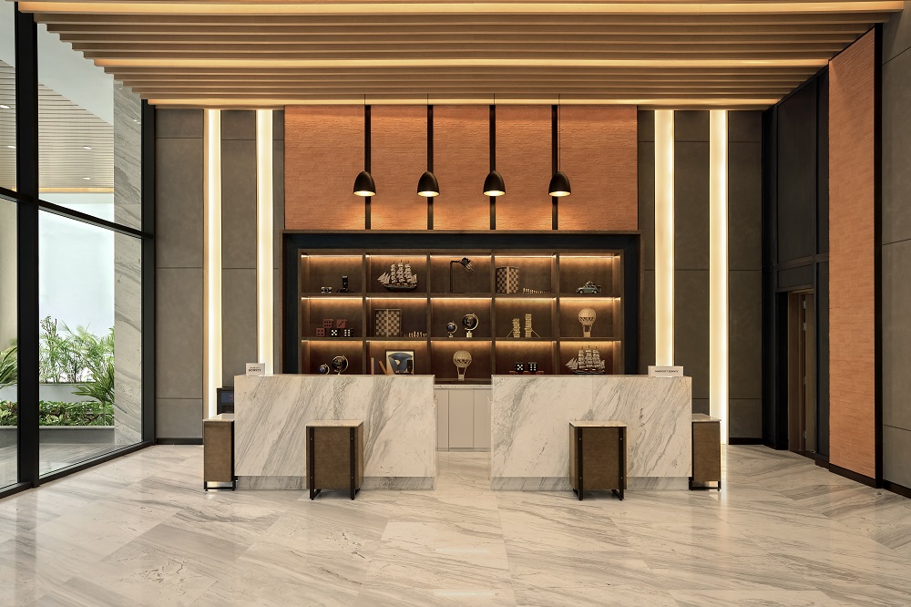 Four_Points_by_Sheraton_Nha_Trang_Check-In_Counter.JPG (250 KB)