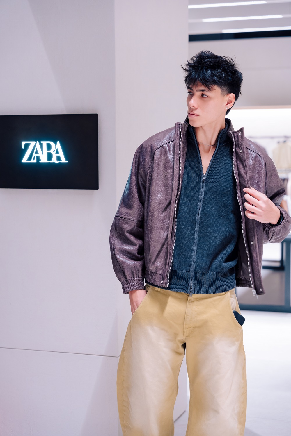 NTA02375.jpg (285 KB)