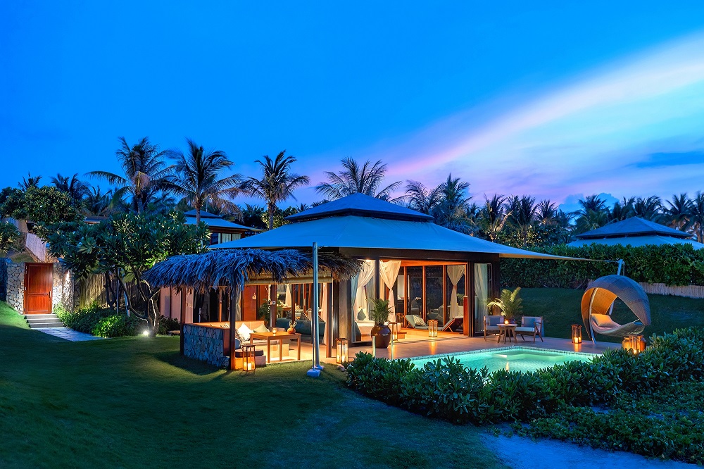 FRCR_Villa.jpg (271 KB)