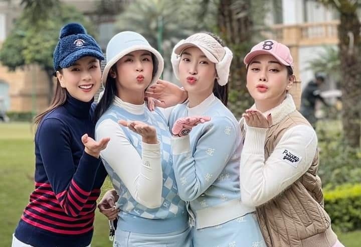 Hoa hậu Ngọc Hân, Đỗ Mỹ Linh khai gậy đầu Xuân Nhâm Dần