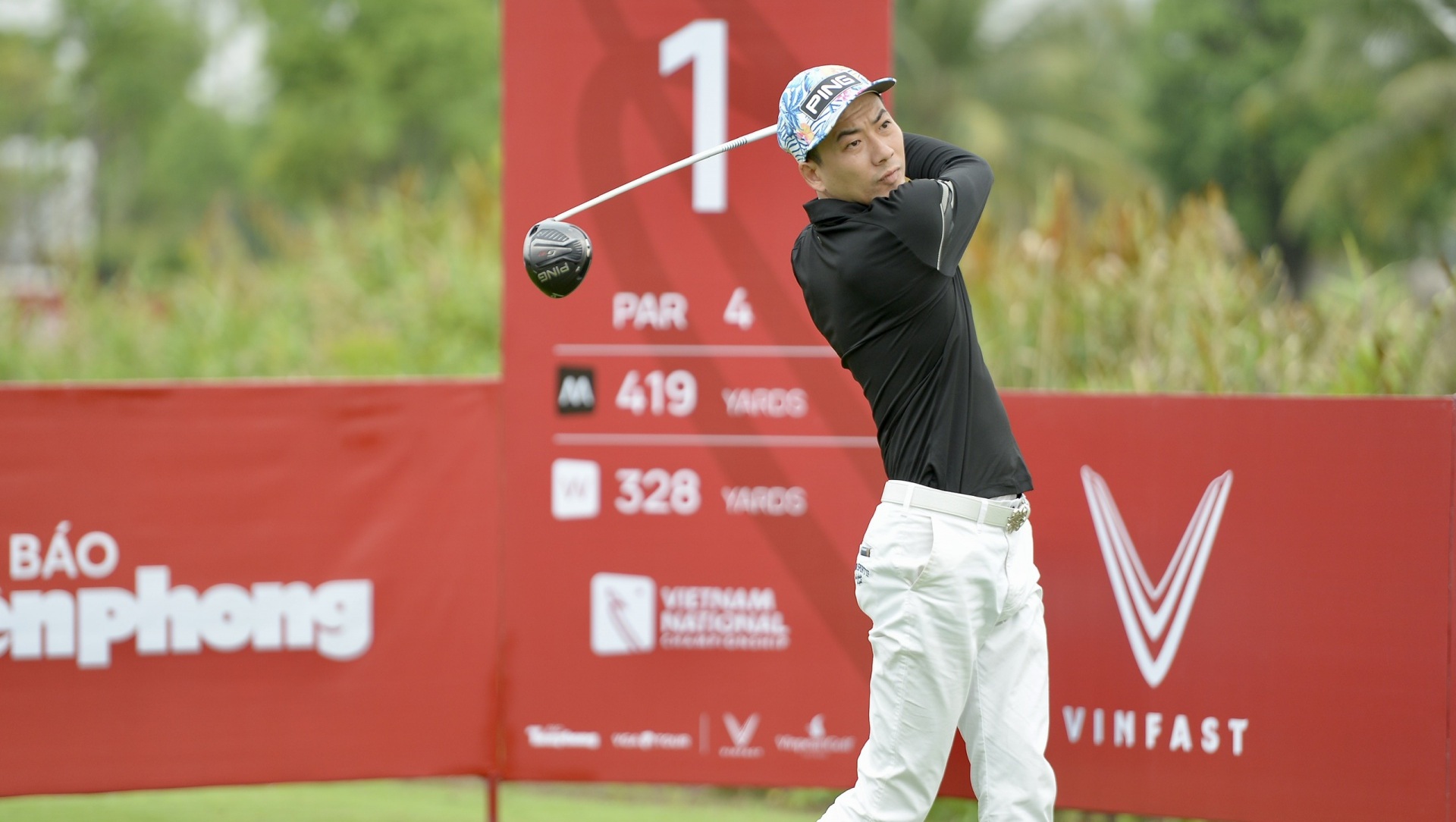 Golfer Phạm Minh Phong tạo bất ngờ lớn