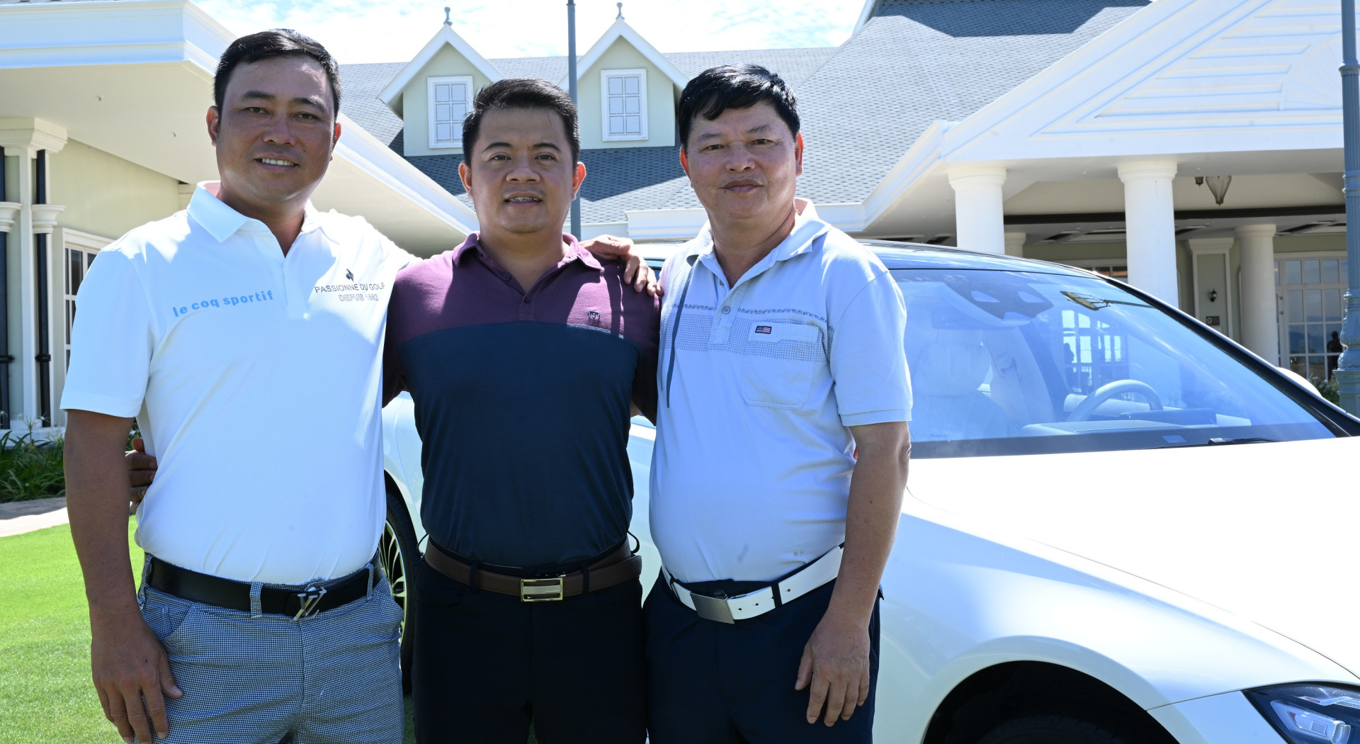 03_dai_dien_tham_gia_MercedesTrophy_2022_anh_Ha_Ngoc_Hoang_Loc_Dang_Ngoc_Dung-va_Nguyen_Quqc_Hung.jpeg (754 KB)