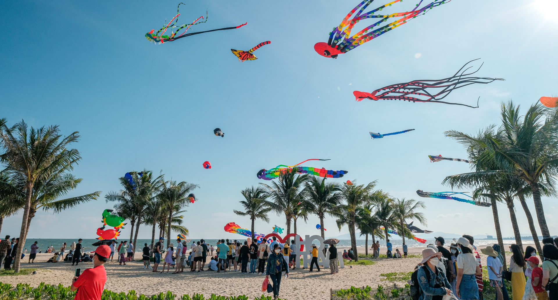 Phố thương mại – Dịch vụ Hamptons Plaza Hồ Tràm thu hút 37.000 lượt khách dịp khai trương 