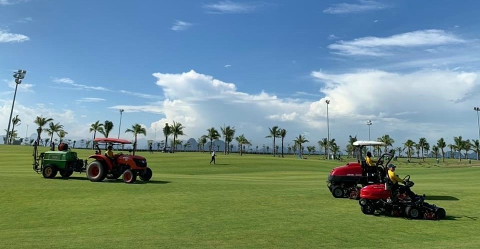 Công ty TNHH Triều Giang: Dịch vụ hàng đầu cung cấp máy cắt cỏ và xe điện cho các sân golf
