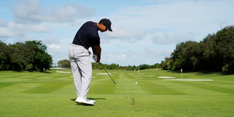 Tiger Woods hướng dẫn cách thực hiện cú stinger lừng danh