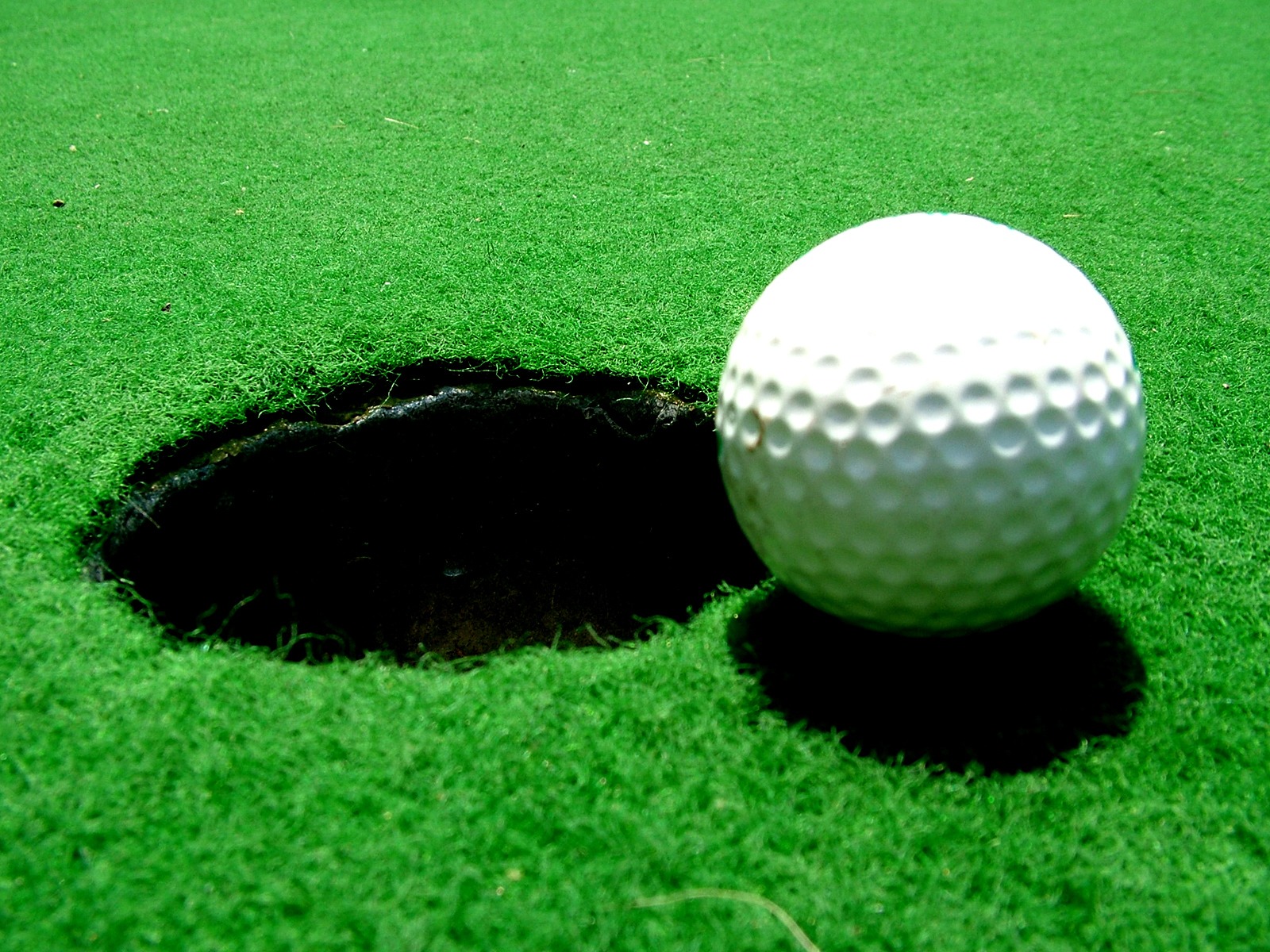 Golfball.jpg (573 KB)