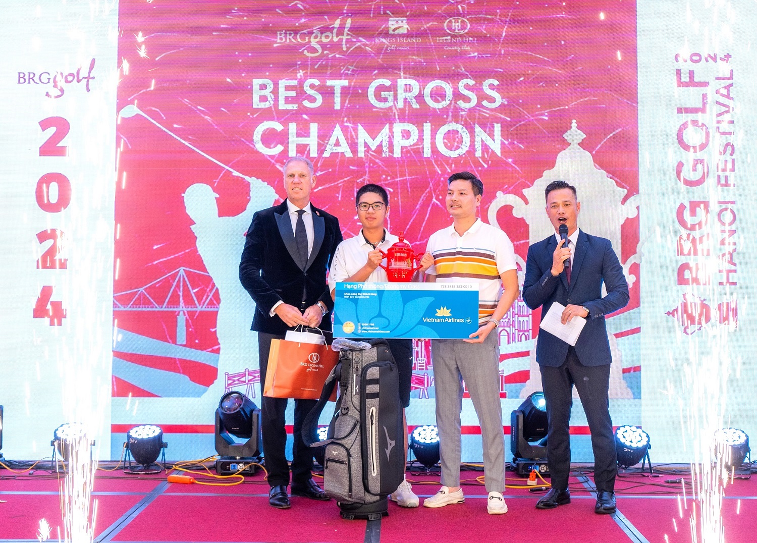 01_Gon_thu_Le_Minh_Nghia_(thu_hai_tu_trai_qua)_gianh_chuc_vo_dich_BRG_Golf_Hanoi_Festival_2024_voi_tong_diem_155_gay.JPG (738 KB)