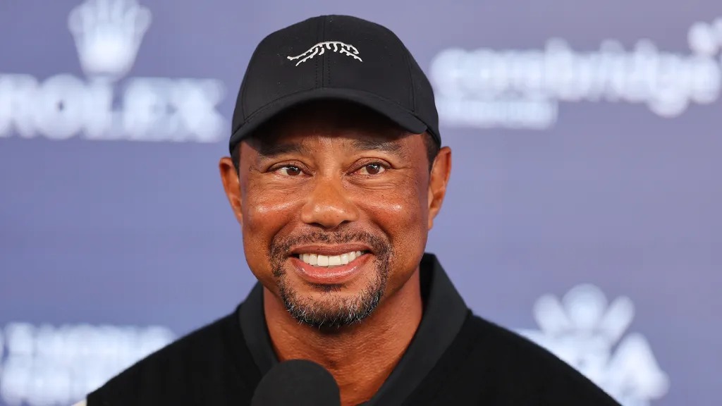 Họp báo của Tiger Woods và những tiêu điểm xoay quanh