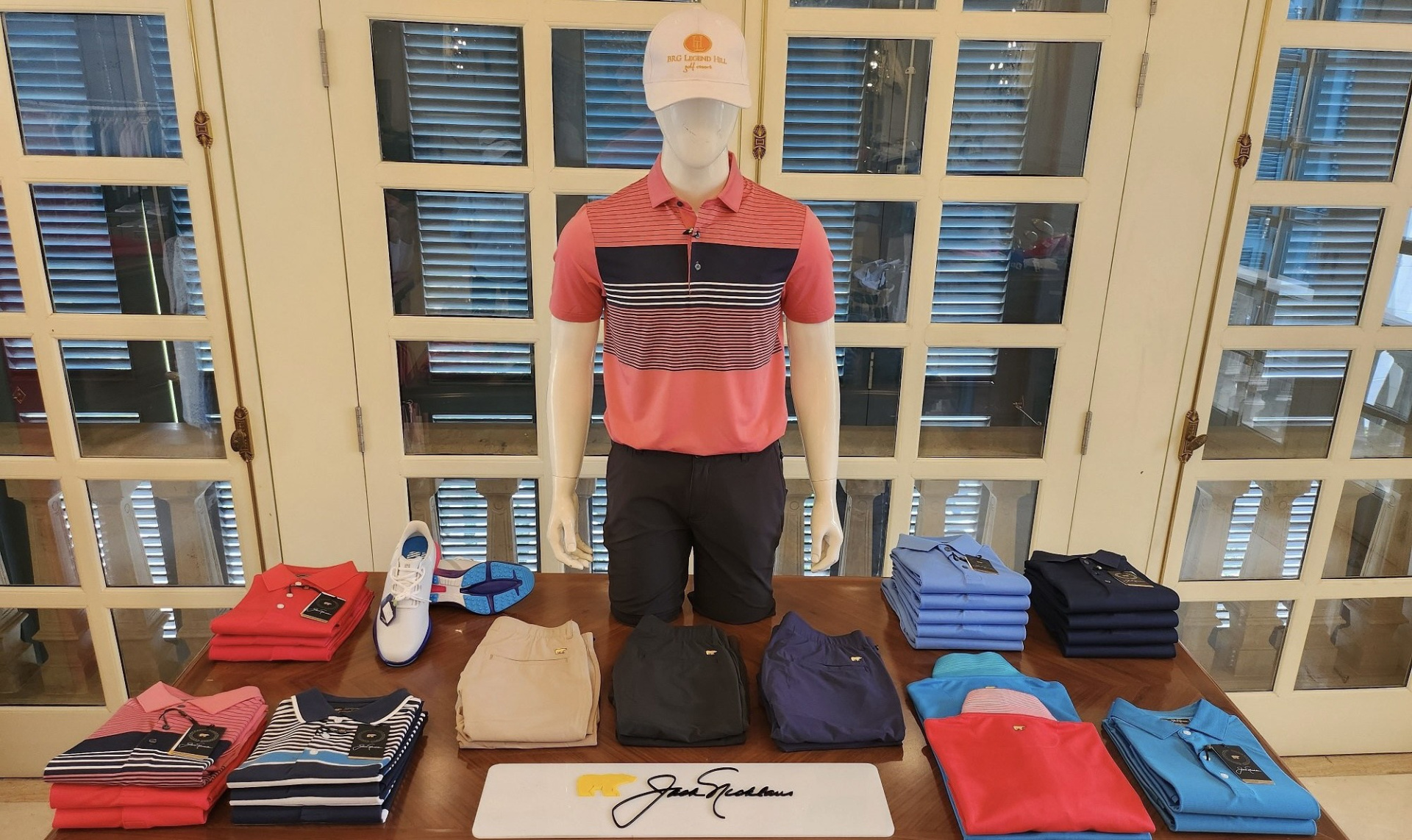 Cơ hội sở hữu tuyệt phẩm thời trang Gấu Vàng Jack Nicklaus cho các gôn thủ tại Việt Nam