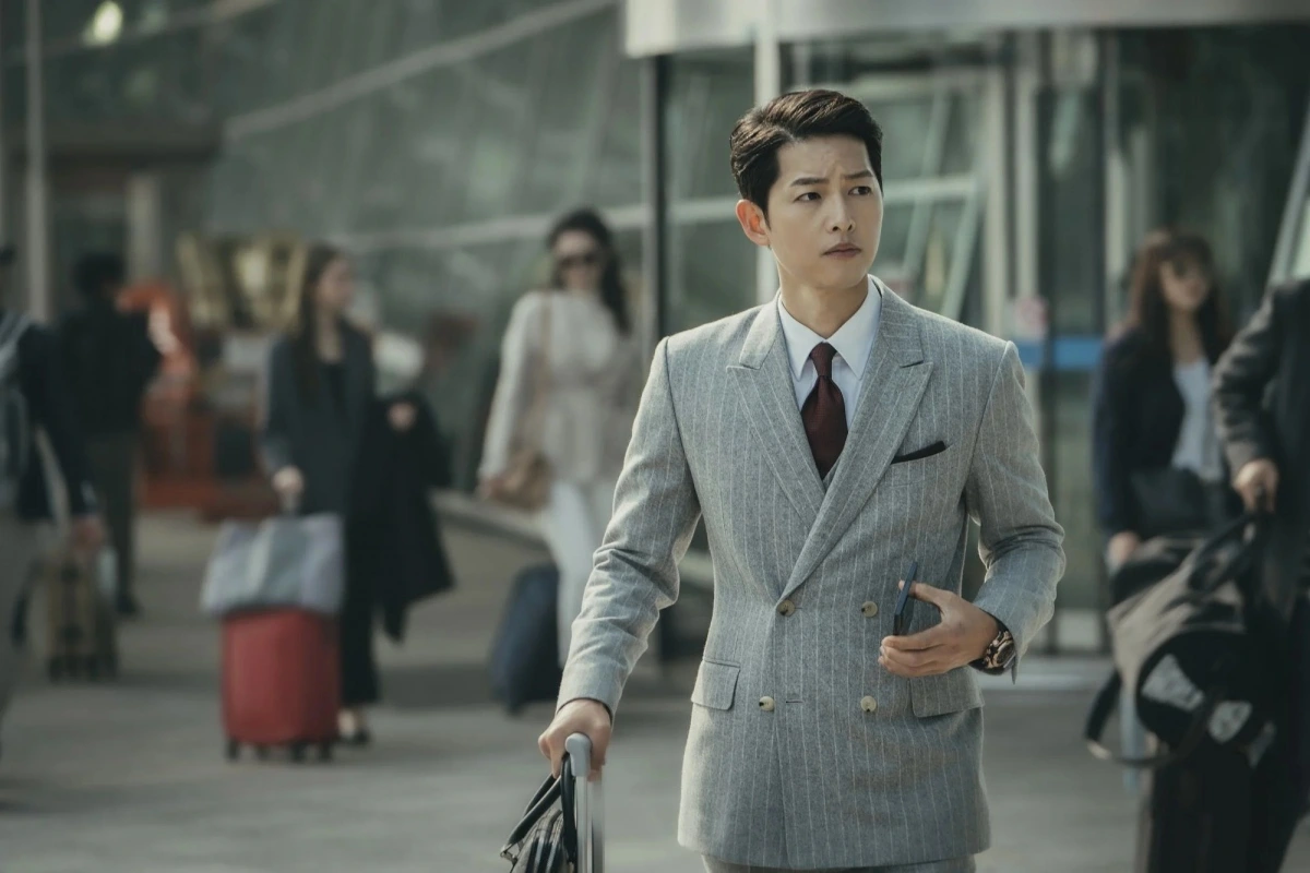 14104902-song-joong-ki-1_cover_2000x1333.webp (108 KB)