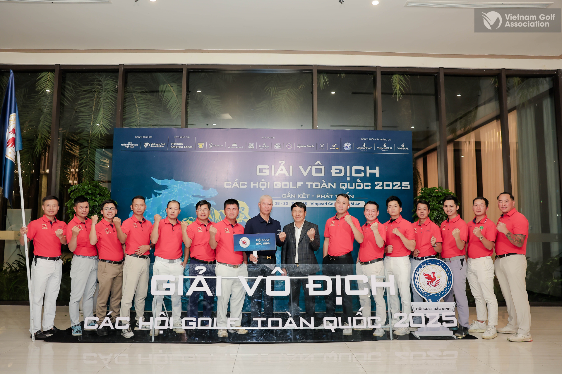 2._Hoi_golf_Bac_Ninh.jpeg (883 KB)