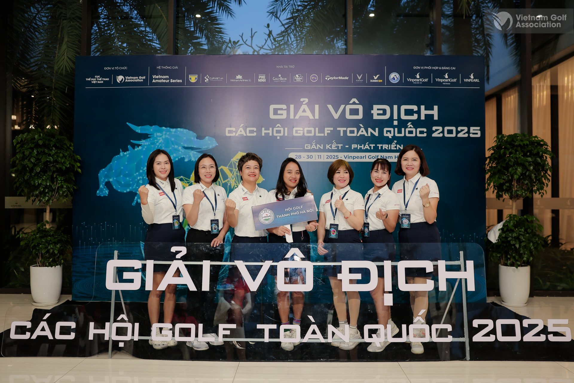 Doi_tuyen_nu_Hoi_golf_TP._Ha_Noi.jpeg (901 KB)
