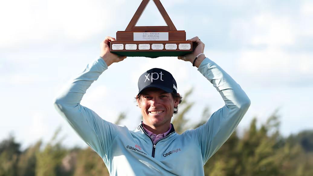 Nhà vô địch Bermuda Championship putting chỉ với một tay?