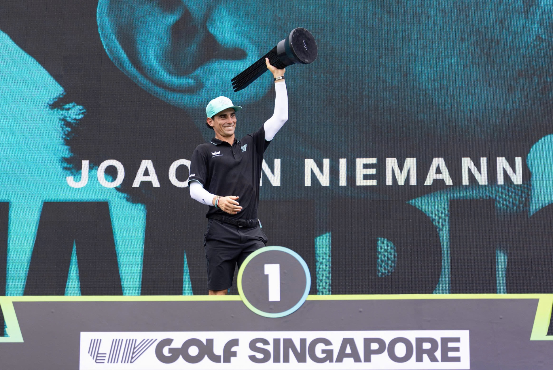Vô địch LIV Golf Singapore, Joaquin Niemann đăng quang lần thứ hai trong năm 
