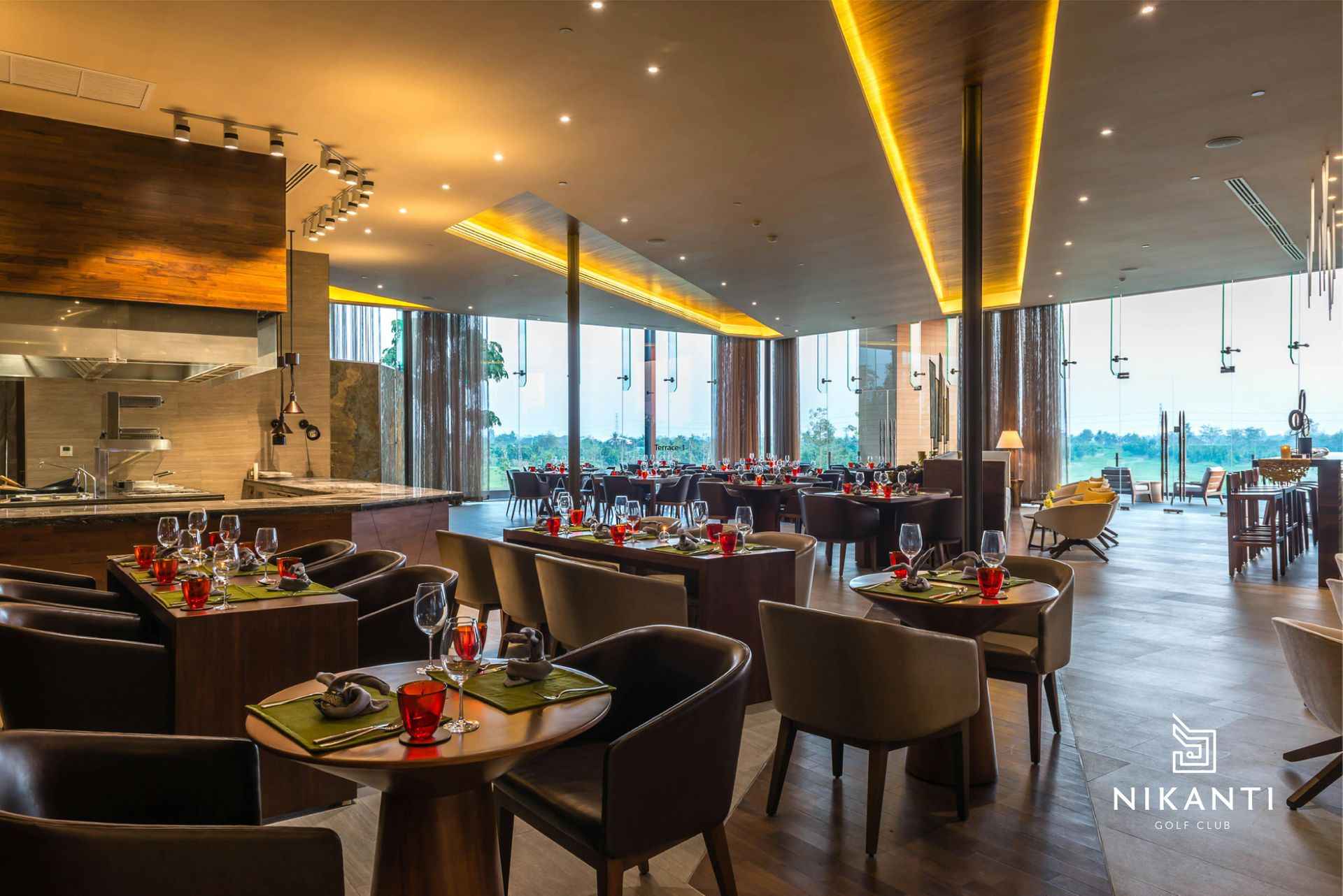 a1ed646ba02548dfb415dd7919974ac881a934de_restaurant-5.jpg (308 KB)