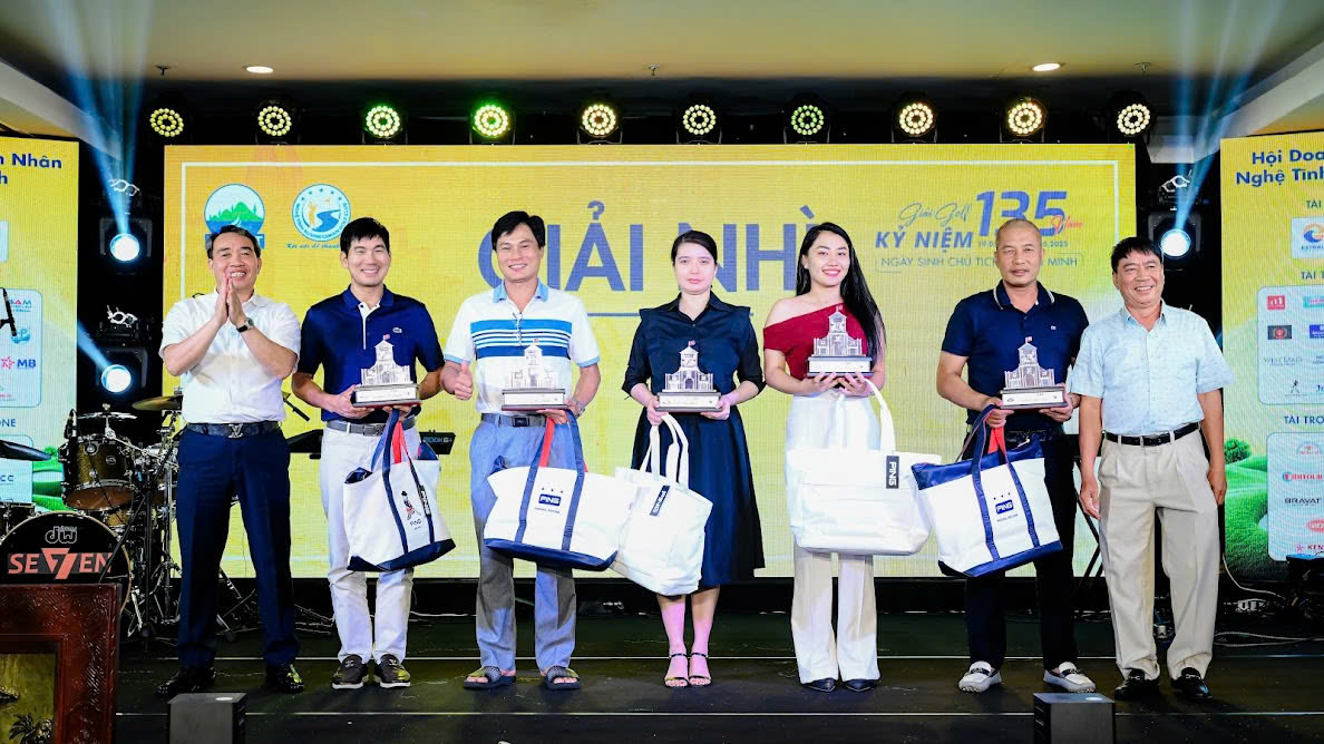 e0368afbc7c1729f2bd0.jpg (268 KB)