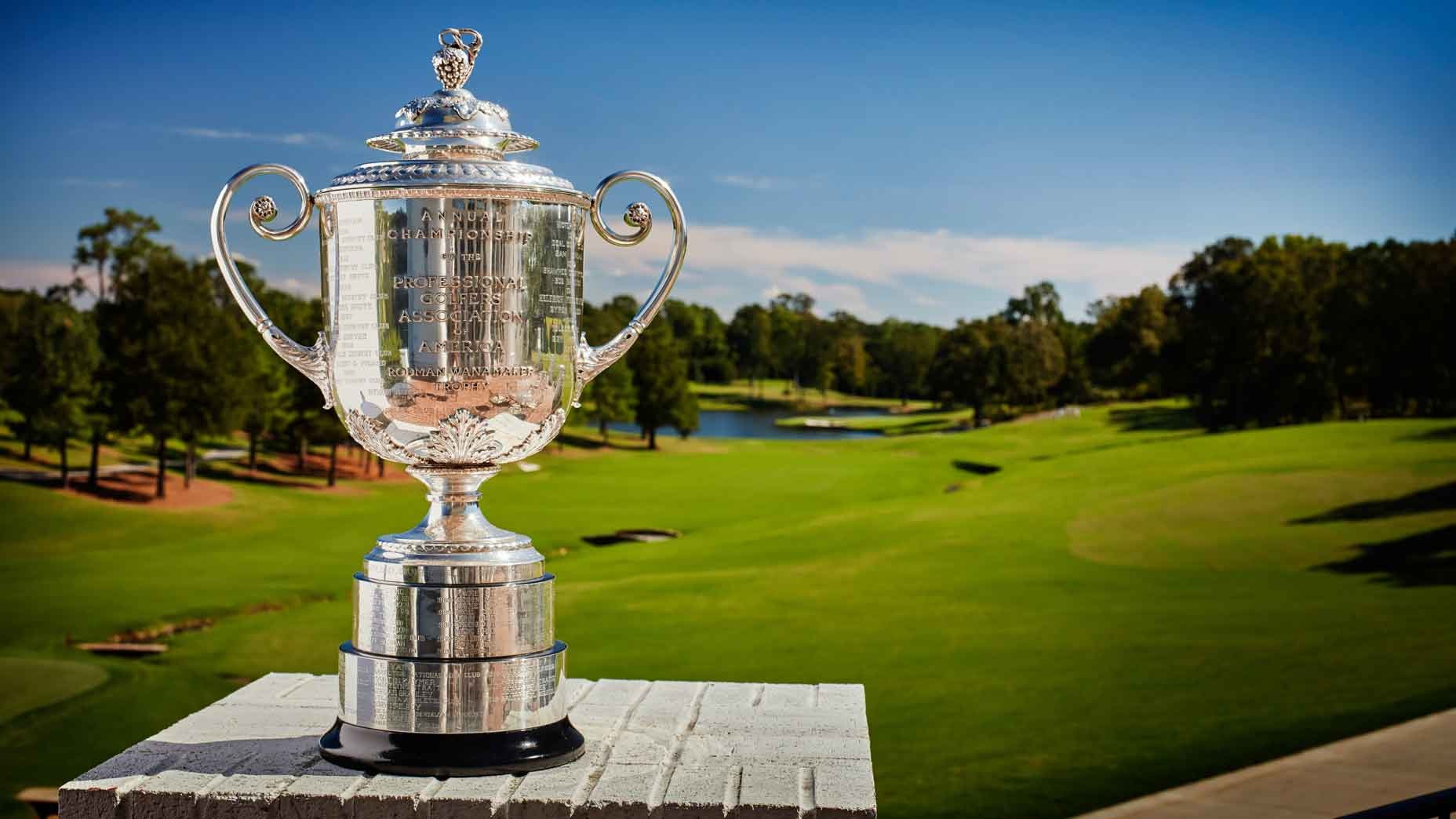 Wannamaker-trophy-at-Quail-Hollo.jpg (152 KB)