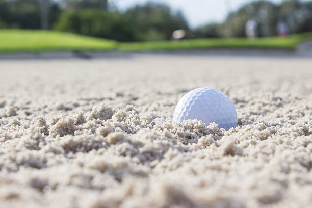 golf-ball-in-sand-trap.jpg (41 KB)
