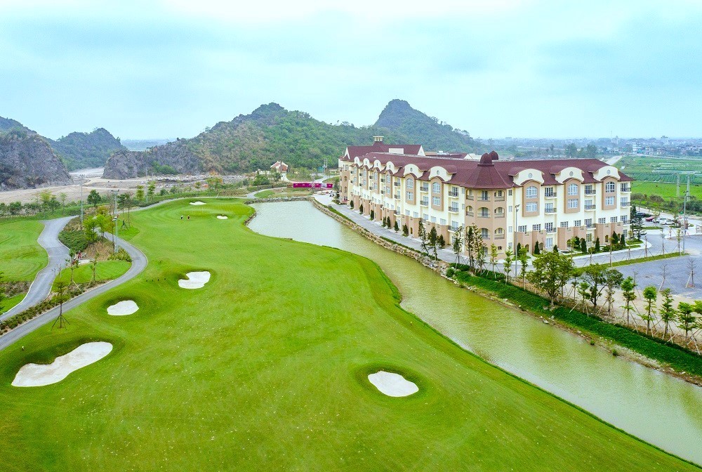 02_Legend_Valley_Hotel.JPG (234 KB)