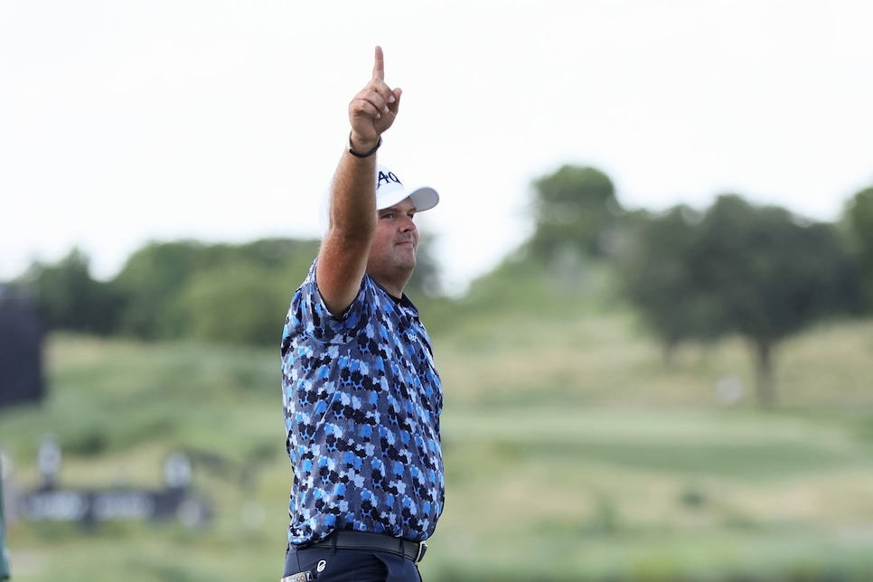 “Cứu thua” nghẹt thở ở play-off, Patrick Reed giành danh hiệu LIV Golf đầu tiên