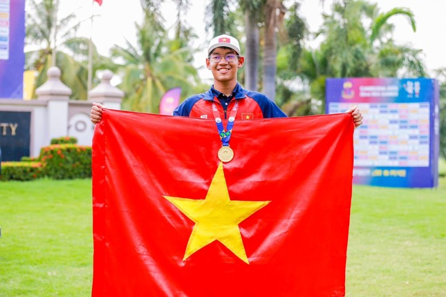 le-khanh-hung-2880.jpg (63 KB)