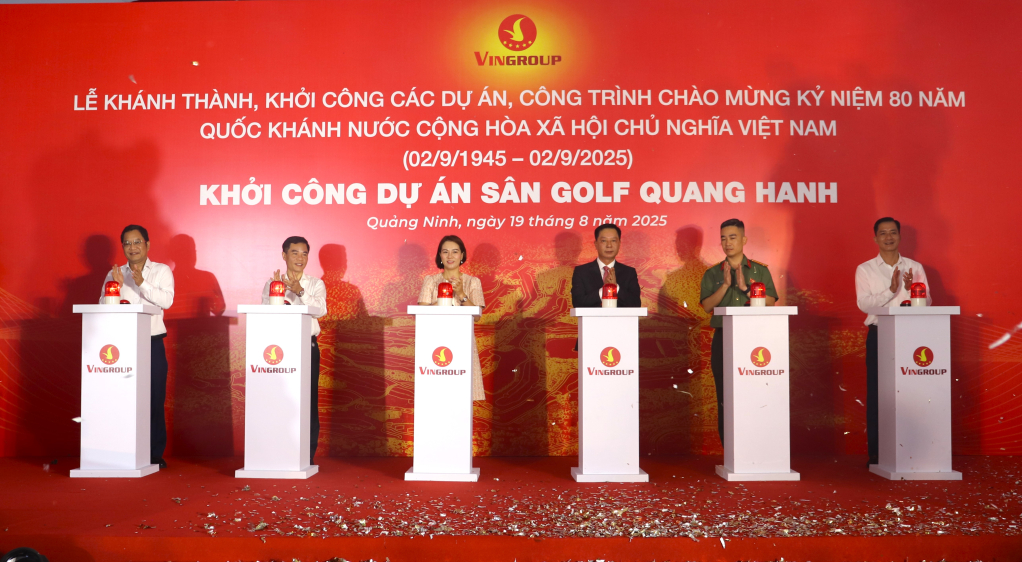 2396830_cac_dai_bieu_khoi_cong_du_an_san_golf_quang_hanh_09114019.jpg (711 KB)