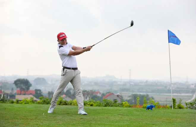 golf-2.jpg (57 KB)