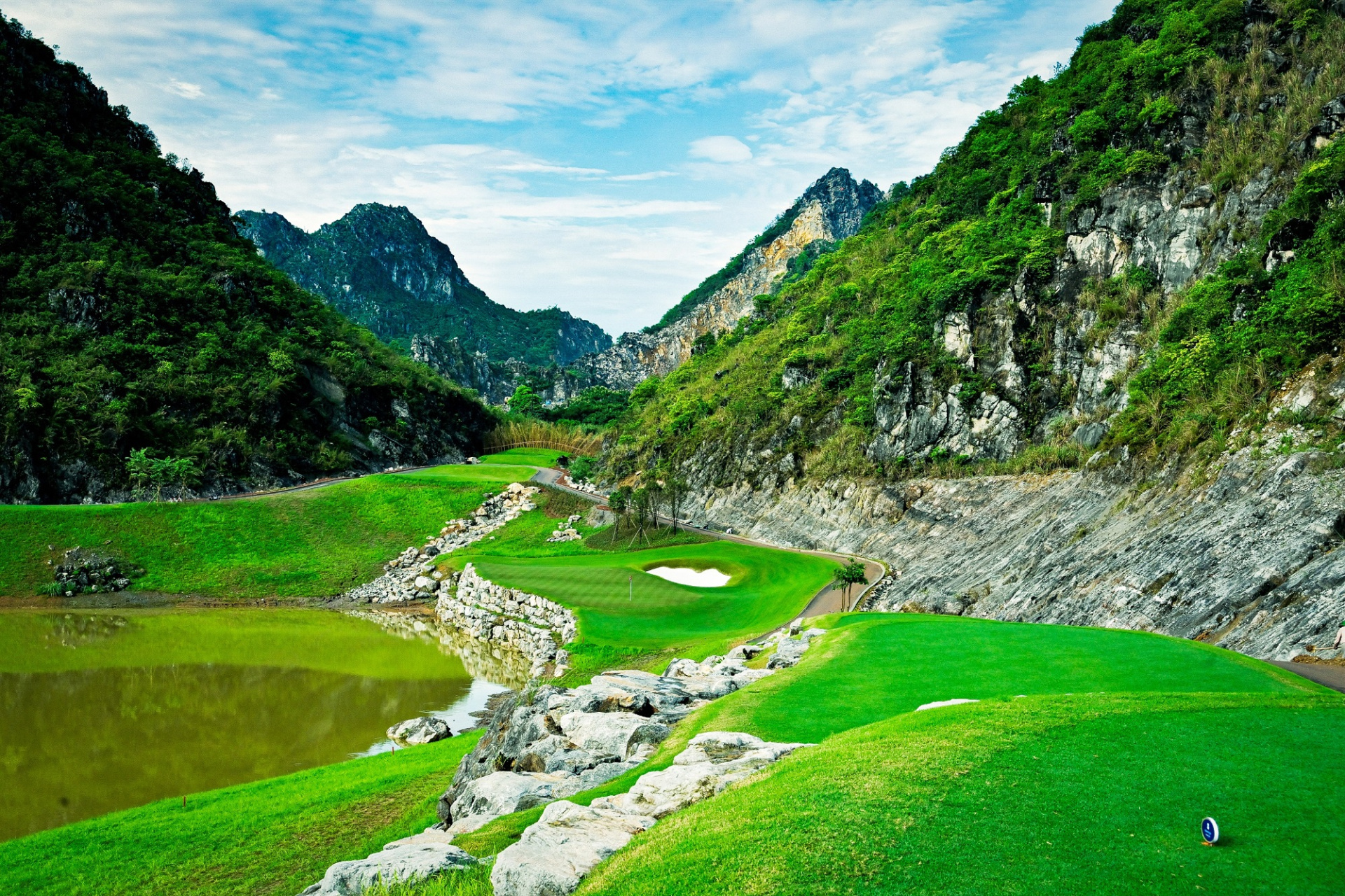 03_Legend_Valley_Country_Club.jpg (1.48 MB)