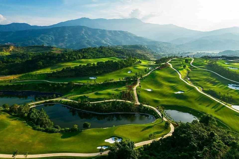 Sapa-Grand-Golf-Fairway.jpg (241 KB)