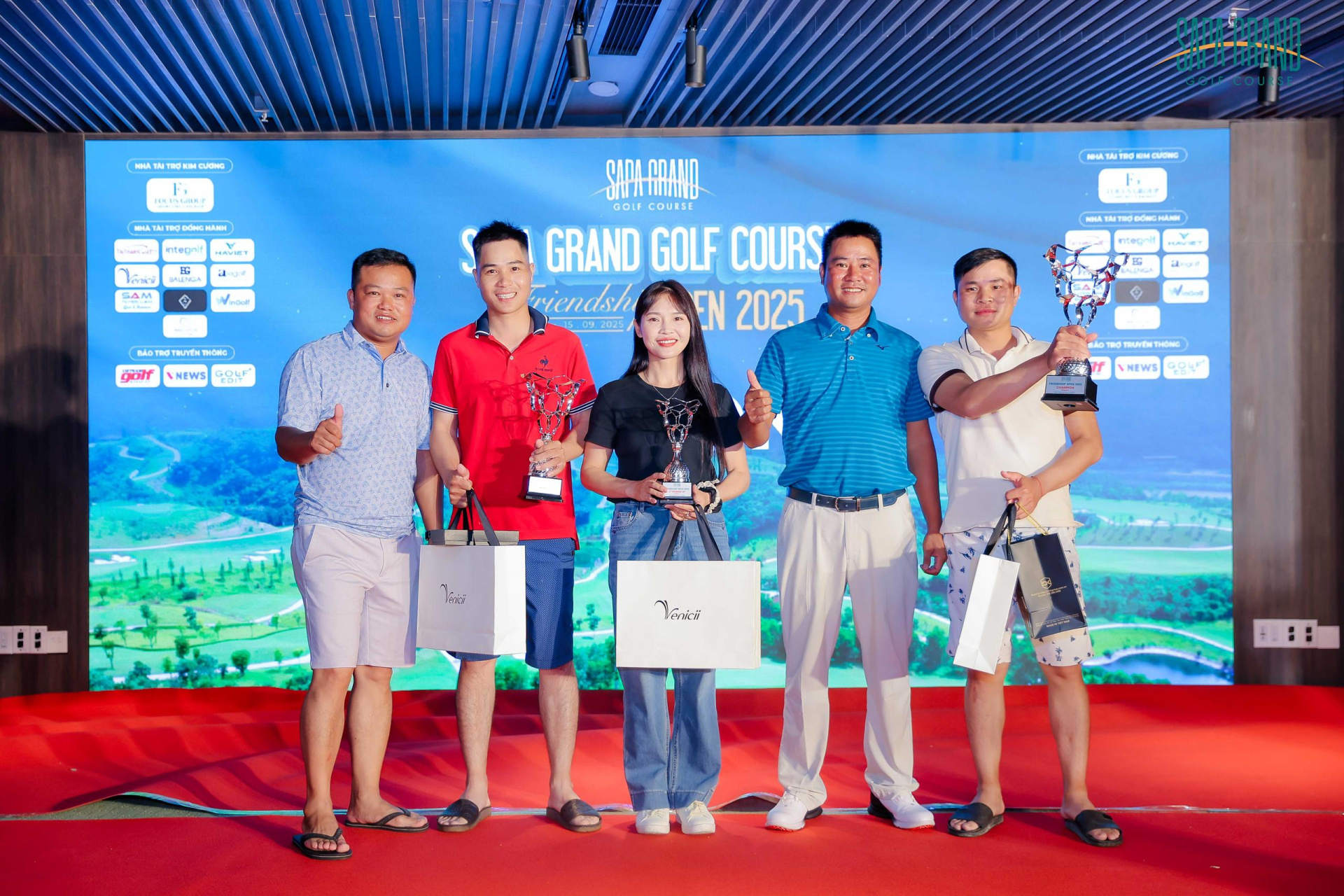 z7027278160296_859d251d1004b2c889b9835c77be8db1.jpg (929 KB)