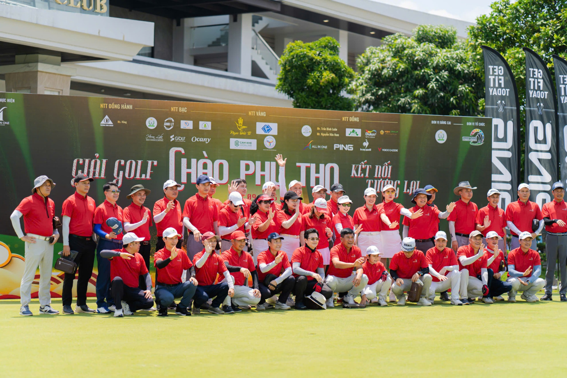 Giai_Golf_Chao_Phu_Tho.jpeg (953 KB)