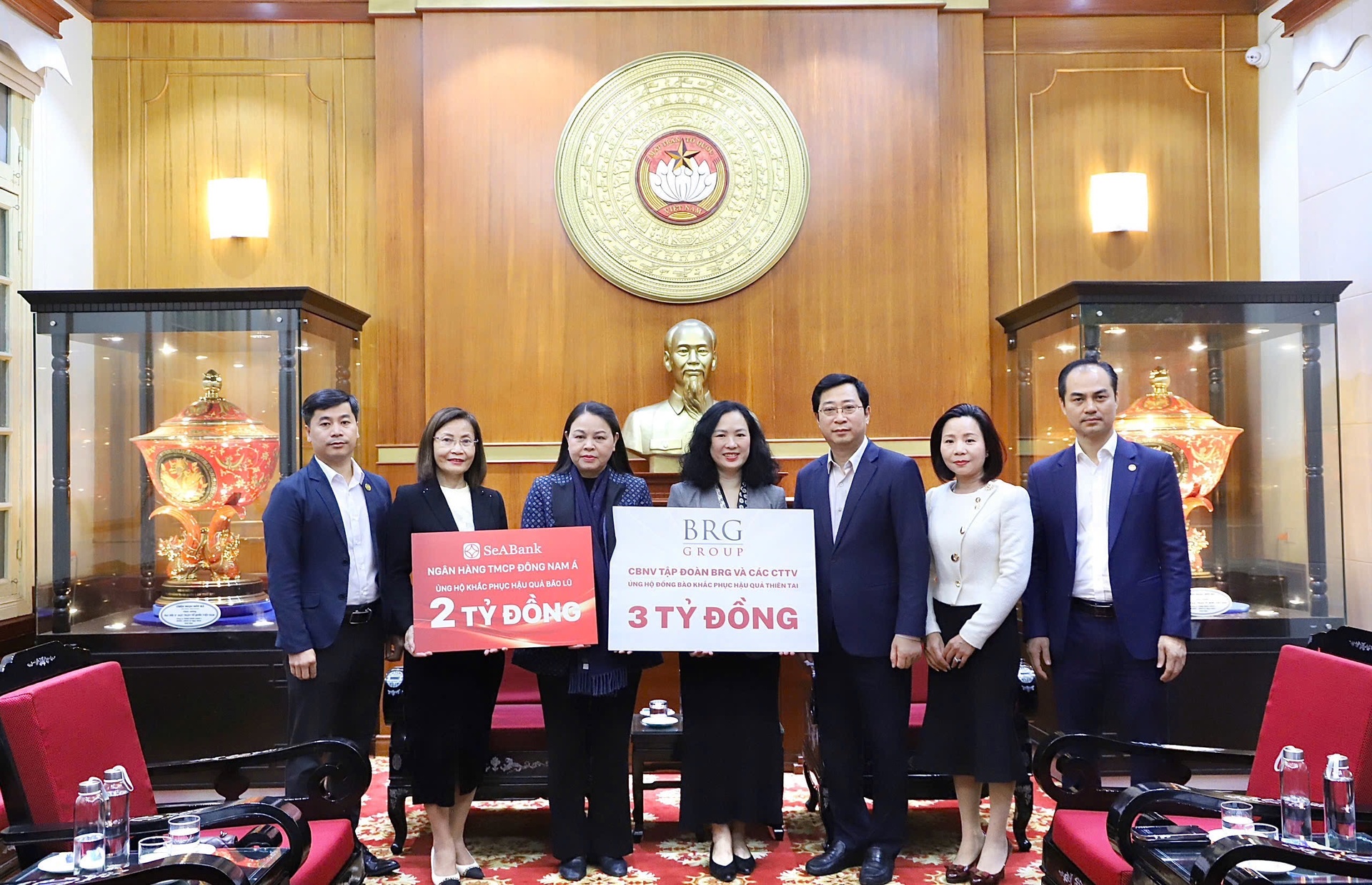 02_Tap_doan_BRG_duoc_vinh_danh_vi_nhung_dong_gop_tich_cuc_cho_cong_tac_an_sinh_xa_hoi.jpeg (730 KB)