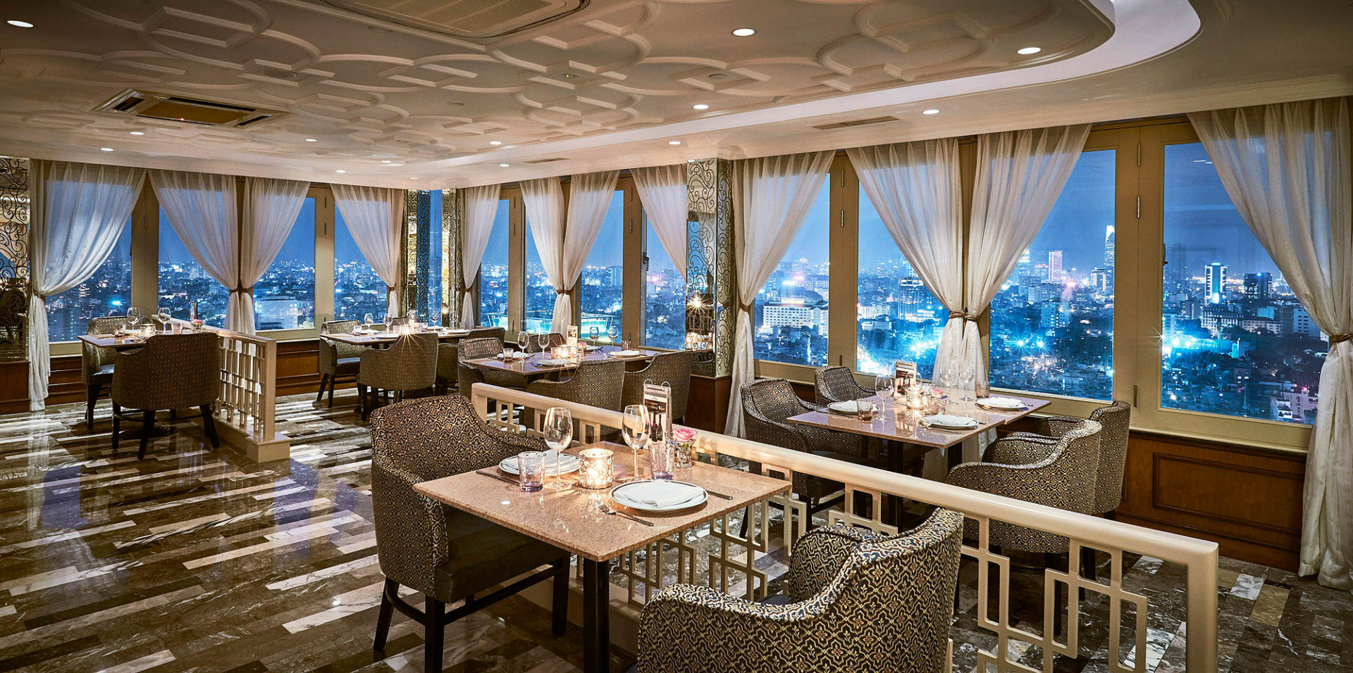 TOTT_Restaurant(1).jpg (1005 KB)