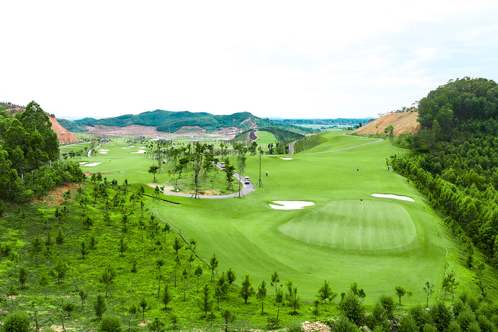 Corn-Hill-Golf-Fairway.jpg (222 KB)