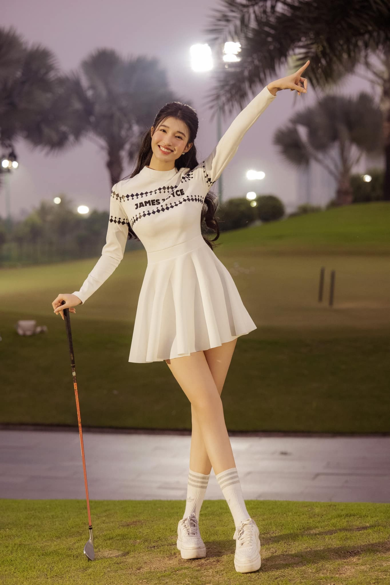 phuong-nhi-san-golf-4-1678241654-0917511-1770168598860206923326-1770172526162-17701725270631734826229.jpg (514 KB)