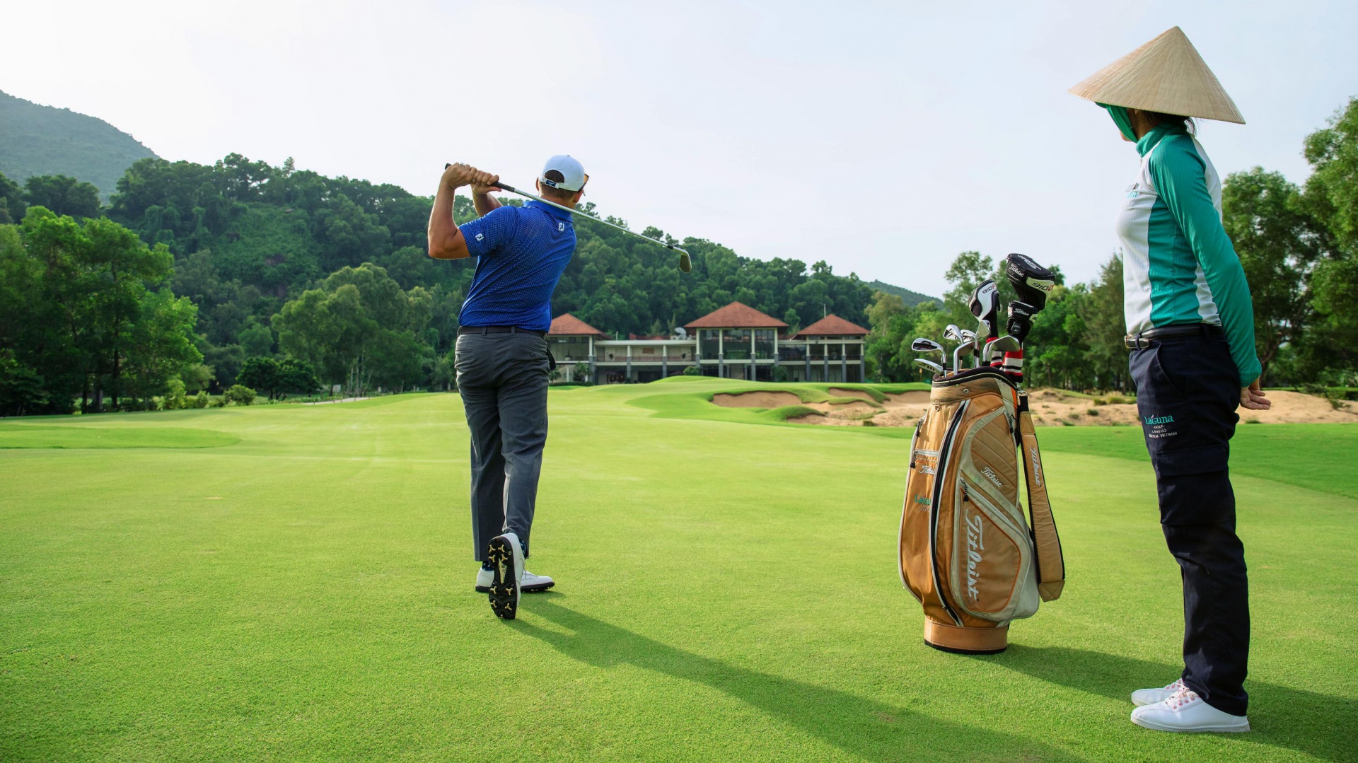 du_lich_golf.jpg (665 KB)