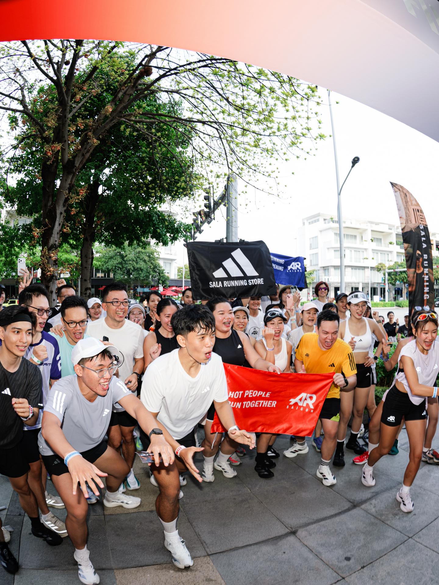 z7888085166922_b14847cef8c2b915e1d61edb76cb4023.jpg (472 KB)