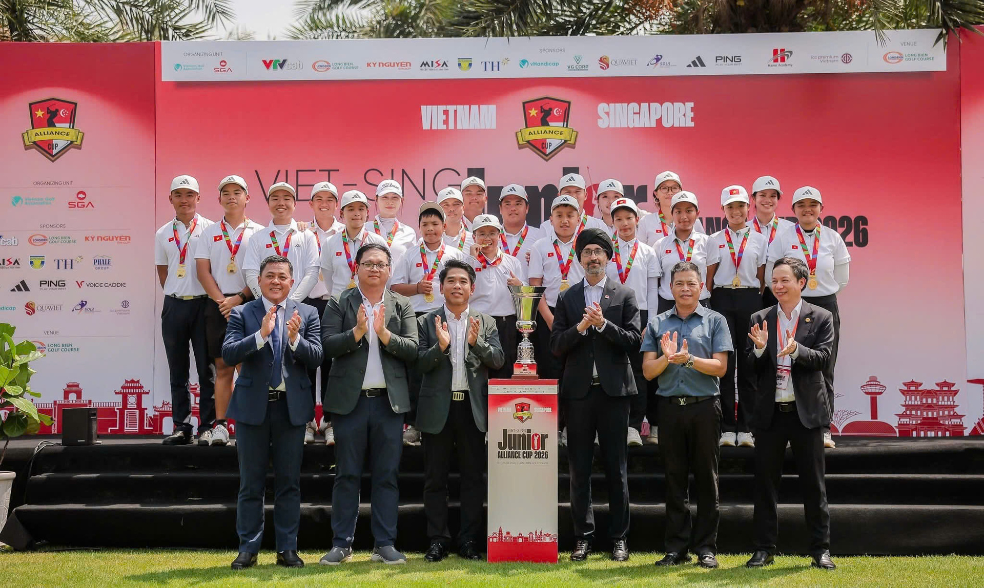 Đội tuyển Golf Việt Nam thắng áp đảo tại Viet - Sing Junior Alliance Cup