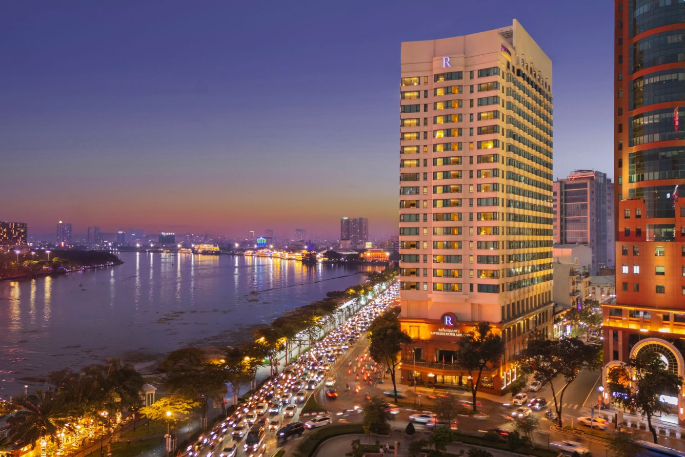 br-sgnbr-hotel-exterior-28792_Classic-Hor.jpg (187 KB)