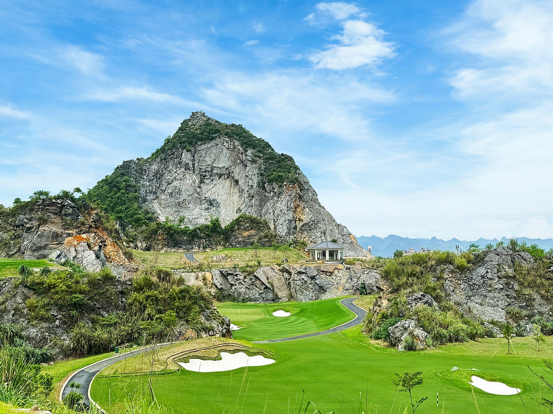03_Legend_Valley_Country_Club.jpg (1.11 MB)