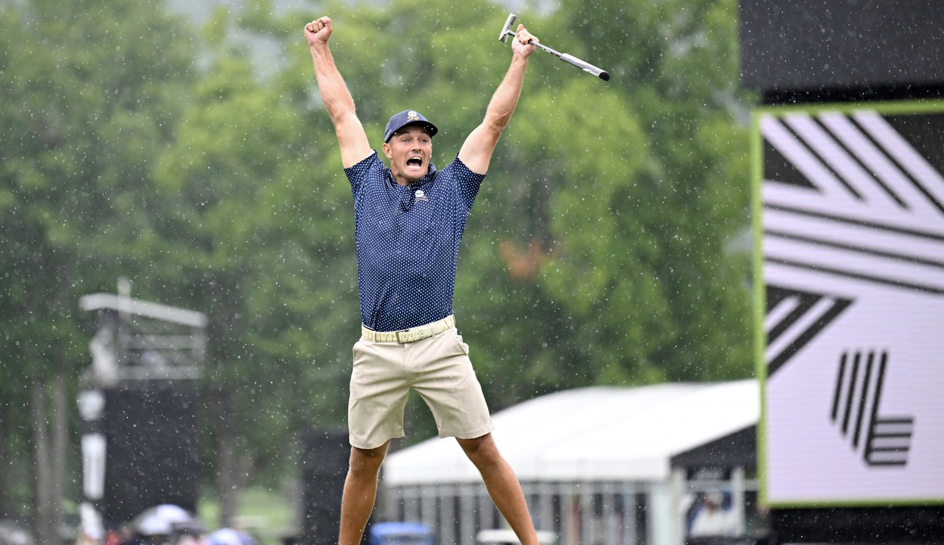 Bryson DeChambeau làm nên lịch sử với vòng đấu 58 gậy tại LIV Golf Greenbrier