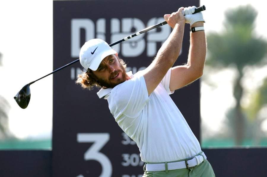 Tommy Fleetwood giành chiến thắng kịch tính trước Rory tại Dubai Invitational