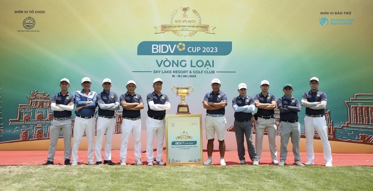 CLB họ Nguyễn Thăng Long dẫn đầu vòng 2 Giải Vô địch các CLB Golf Hà Nội mở rộng