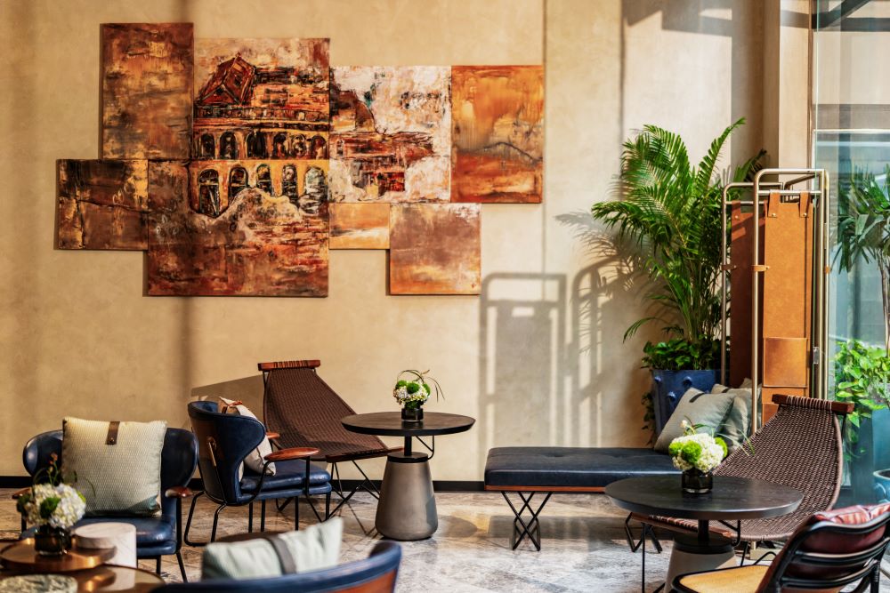 Hotel_Lobby_Lounge.jpg (135 KB)