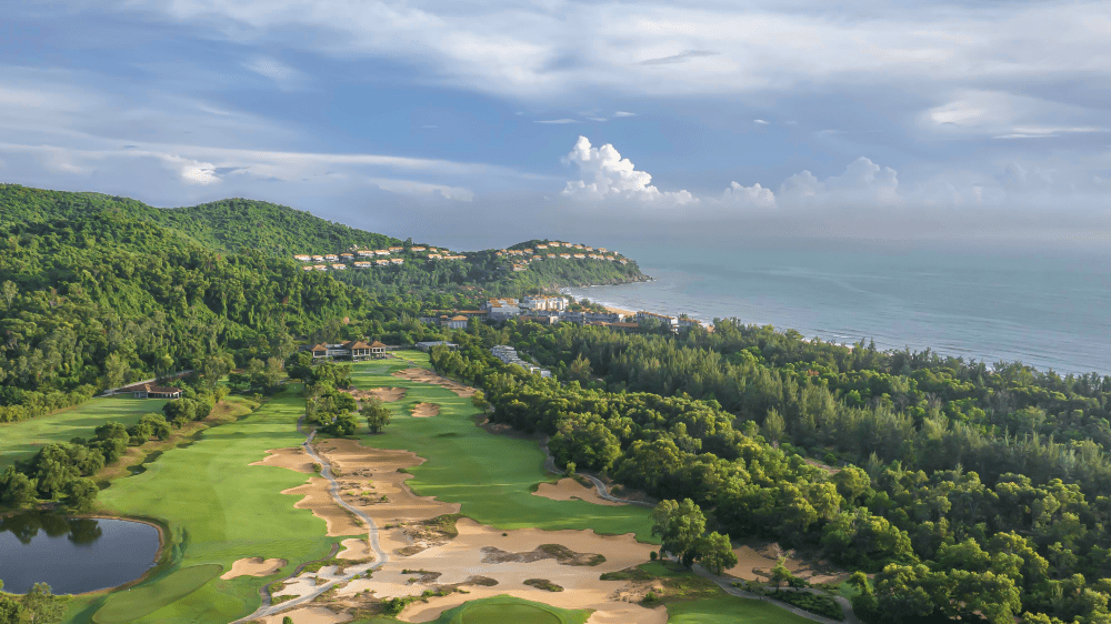 Laguna_Lang_Co-Hole18_web.png (992 KB)