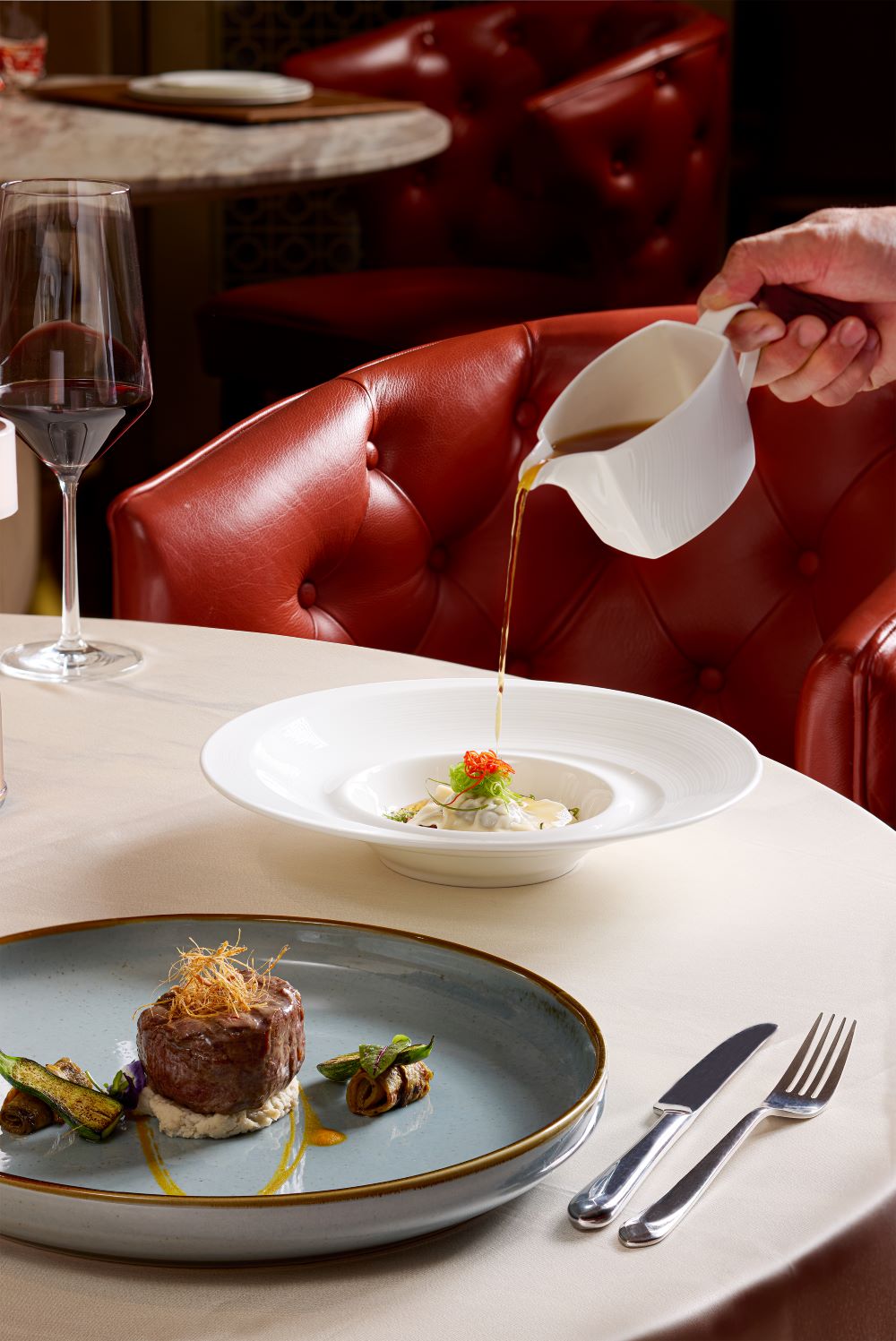Sheraton_Grand_Danang_Beach_Resort__amp;_SPA_-_The_Grill_Steak_Pho_Consomme.jpg (174 KB)
