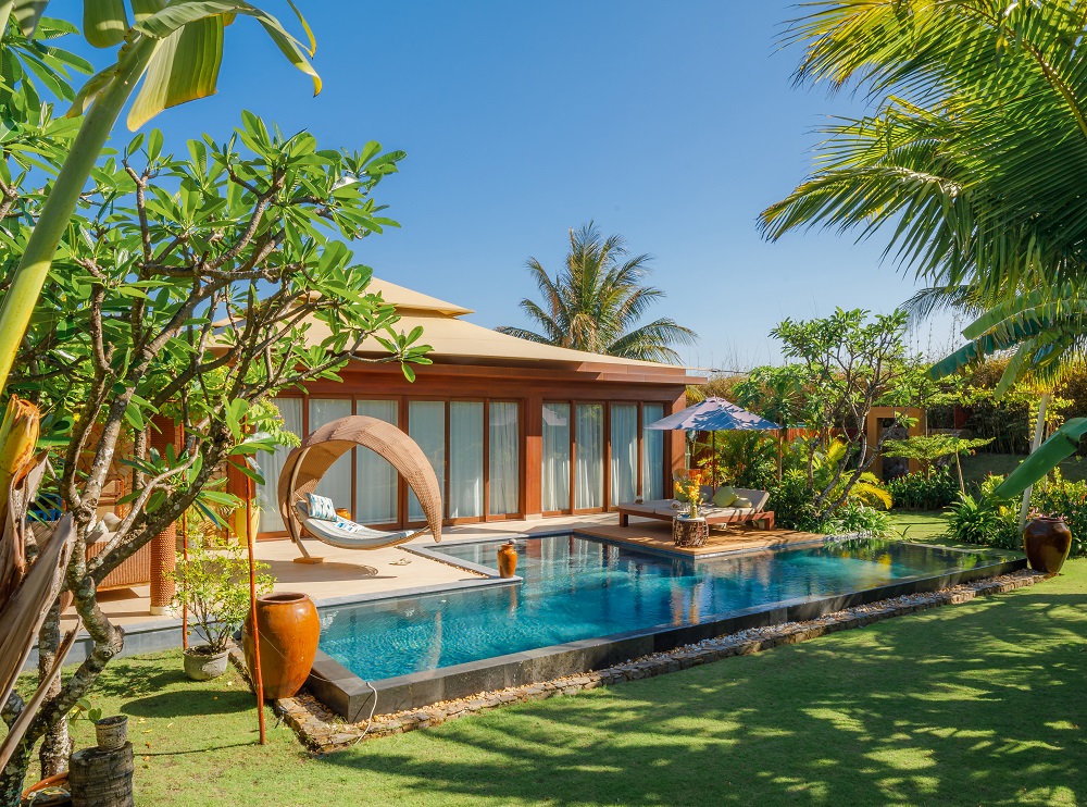 Hideway-Deluxe-Pool-Villa-Fusion-Resort-Cam-Ranh_(5).jpg (450 KB)