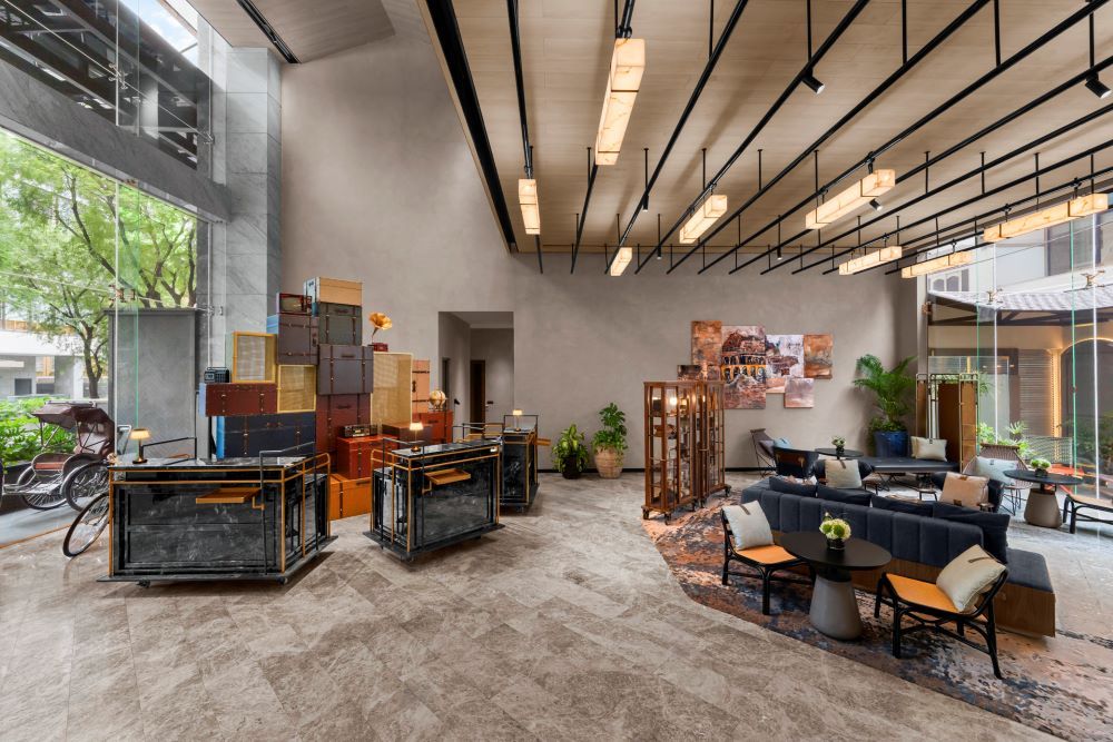 Hotel_Lobby.jpg (145 KB)