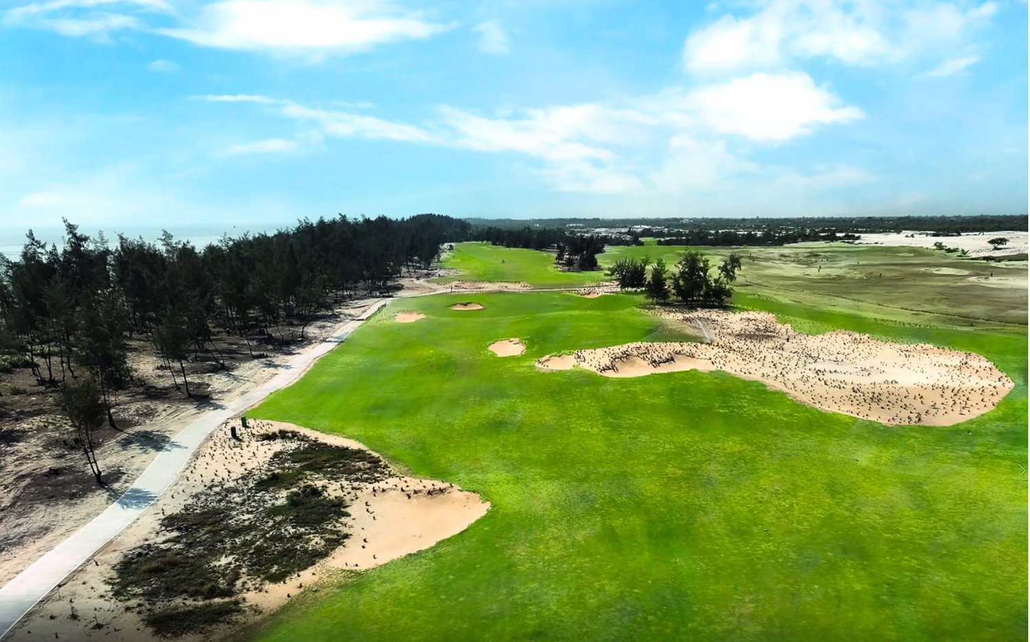 Golden_Sands_Golf_Resort_Hue_13.jpg (1.32 MB)
