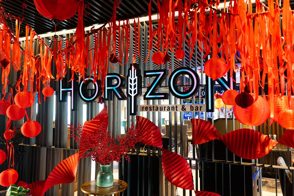 DADFP_Horizon_restaurant_and_bar.jpg (338 KB)
